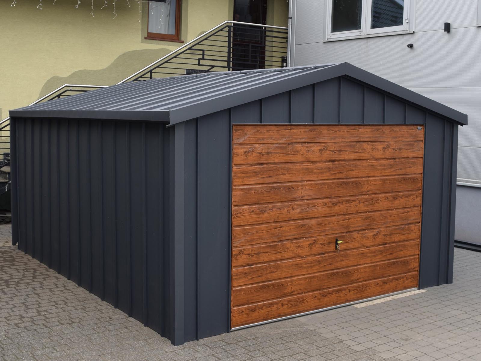 Modernus metalinis garažas 4x5 dvišlaičiu TOPLINE
